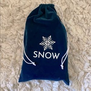 Snow Teeth Whitening